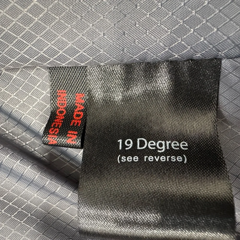 Tumi 19 Degree International Expandable 4-Wheel Carry-On - Grey Texture
